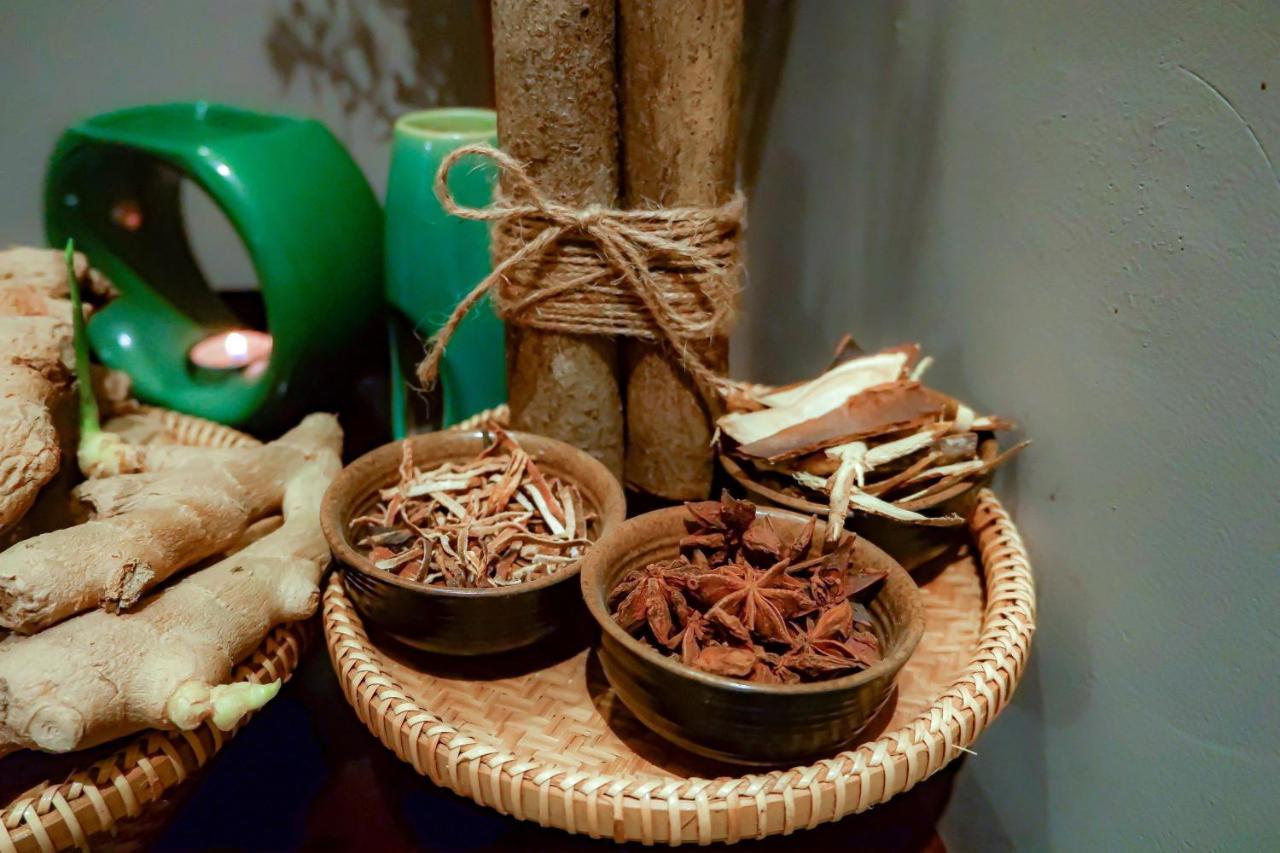 Allegro Hoi An . A Little Luxury Hotel & Spa Eksteriør bilde Ayurvedic ingredients
