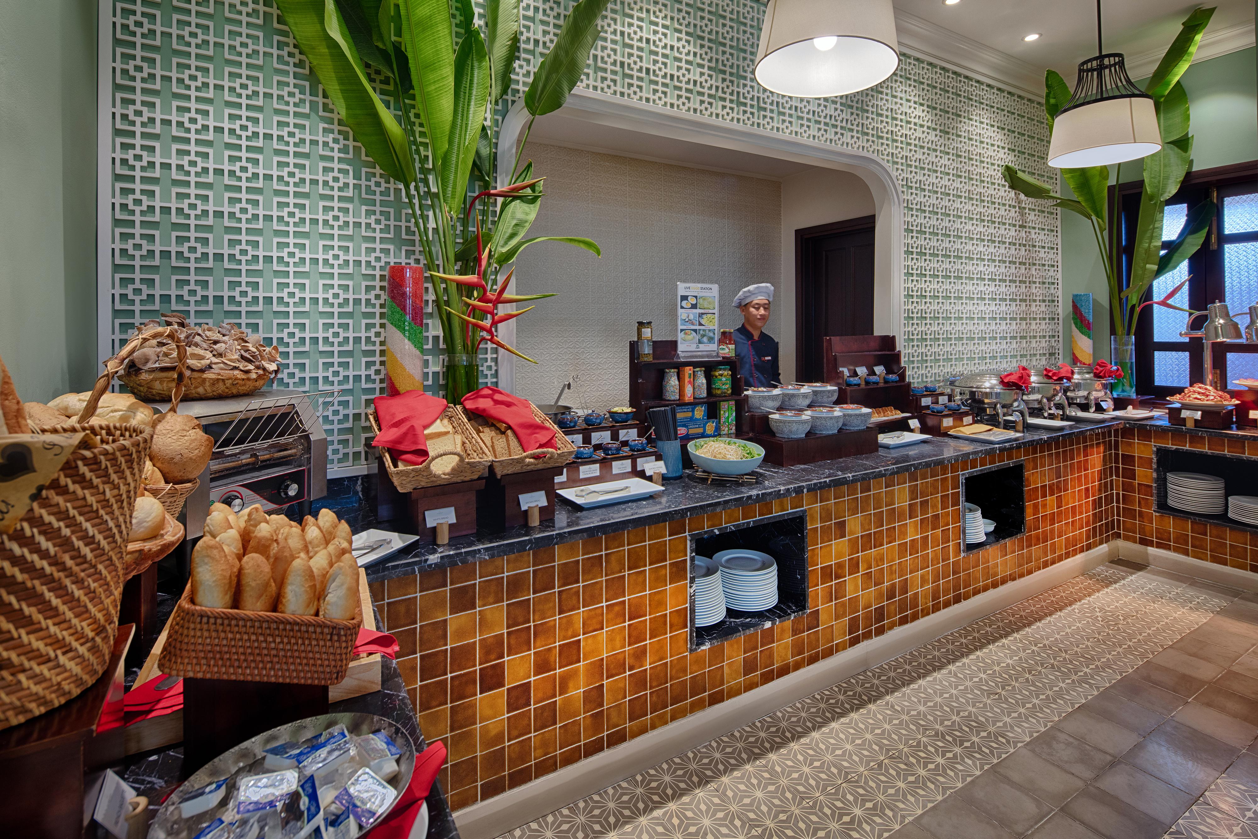 Allegro Hoi An . A Little Luxury Hotel & Spa Eksteriør bilde The buffet at the hotel